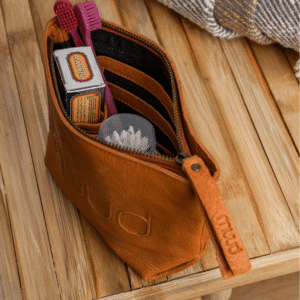 Muud Laura Makeup Taske i ægte læder whisky